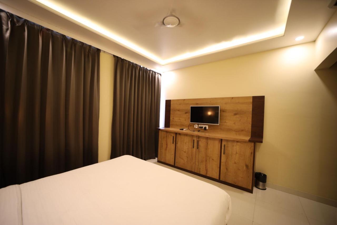 Hotel Neerja Inn ジャイプール エクステリア 写真