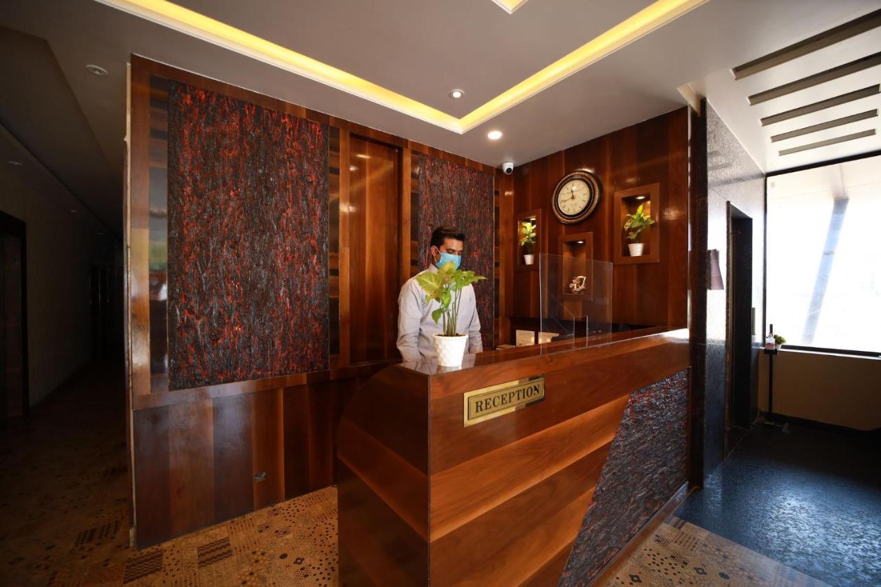 Hotel Neerja Inn ジャイプール エクステリア 写真