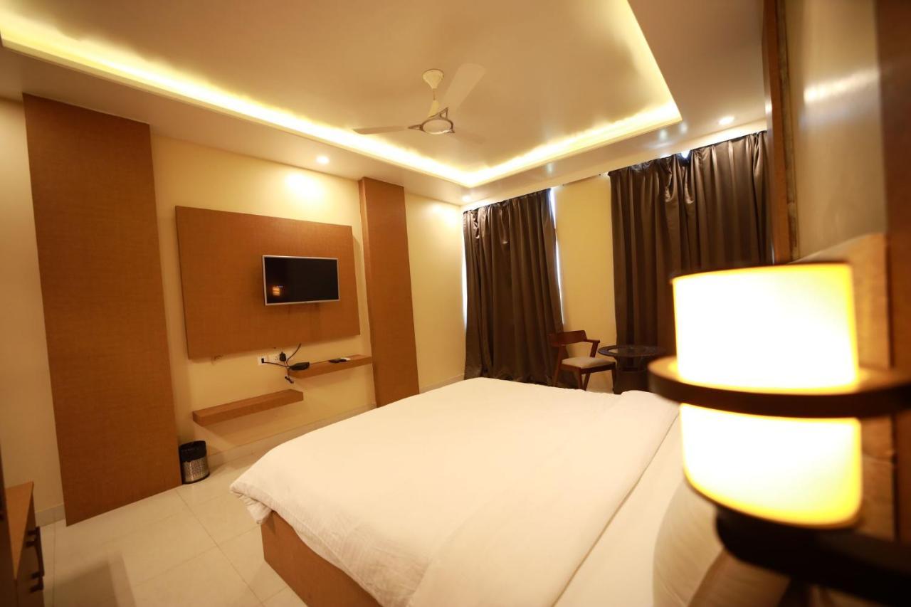 Hotel Neerja Inn ジャイプール エクステリア 写真