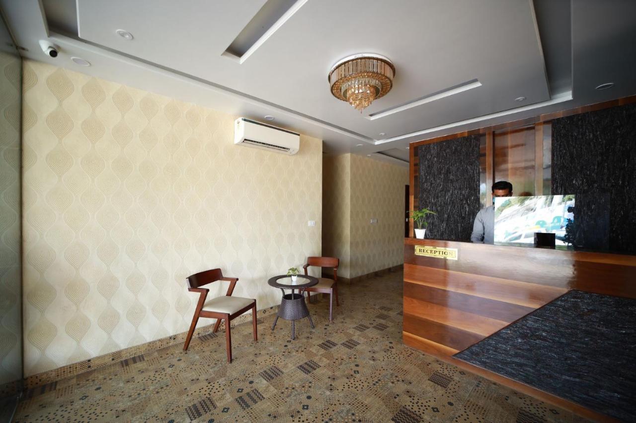 Hotel Neerja Inn ジャイプール エクステリア 写真